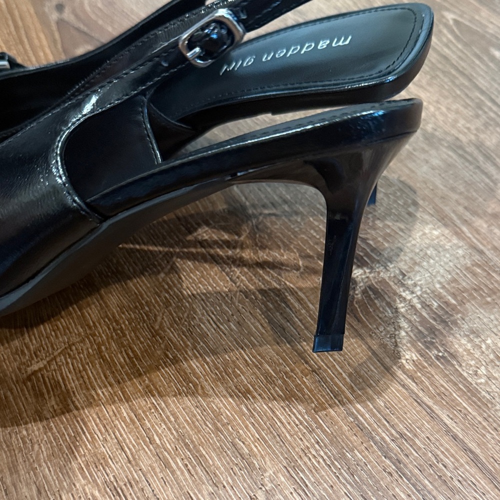 Madden Girl Black Pointed Slingback Heels - Picture 2 of 3